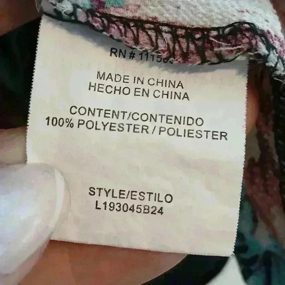 Lilly black cold shoulder blouse size small - Picture 6 of 16